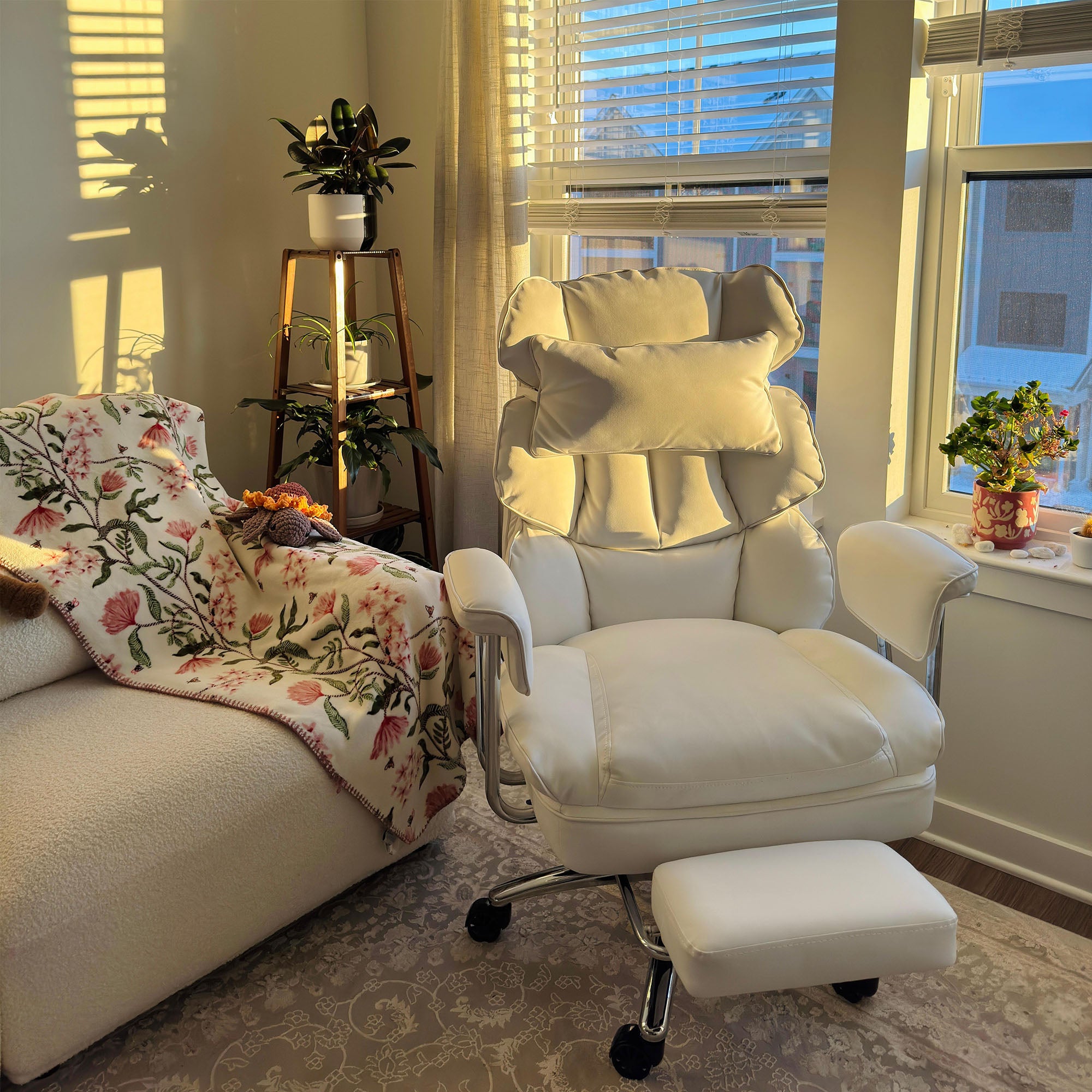 Sweetcrispy Computer Chair Leather with Leg Rest for Office